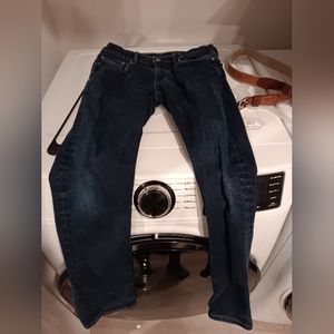 Levi Strauss blue jeans size 30 34